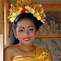  Bali Tänzerin, engagiert für eine Hochzeitszeremonie in Villa Kompiang 